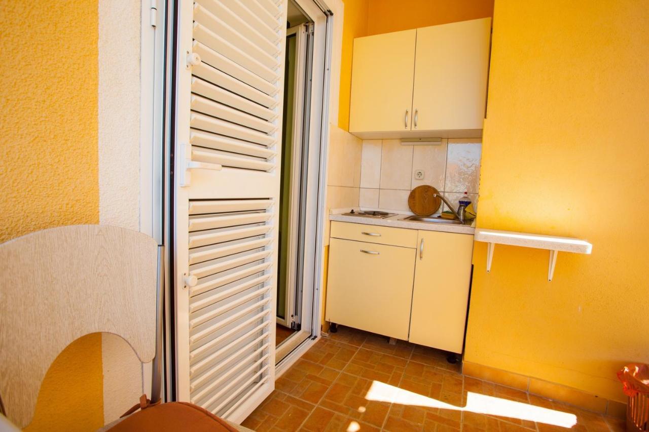Apartments With A Parking Space Podgora, Makarska - 12816 Dış mekan fotoğraf